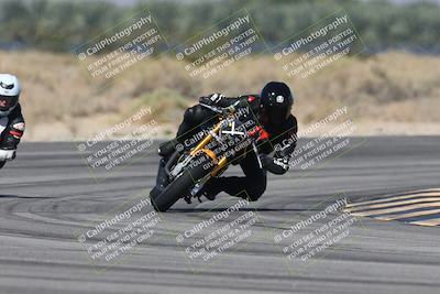 media/Oct-13-2025-Moto Forza (Mon) [[a66d839500]]/3-B Group/Session 3 (Turn 16)/